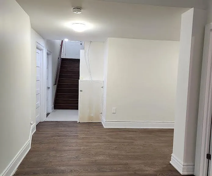 33 Scarborough Golf Club Rd — Photo 3