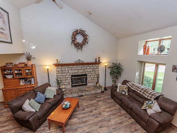 5th image of 619 N Oakhurst Ct