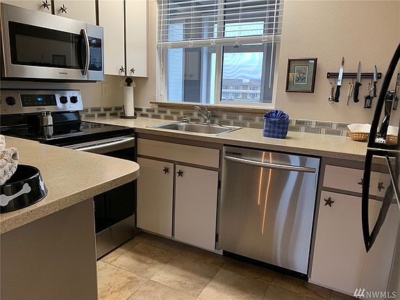 3rd image of 643 Ocean Shores Blvd NW Unit 213