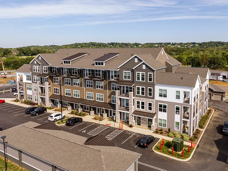 The Pointe at Overlook — Photo 48
