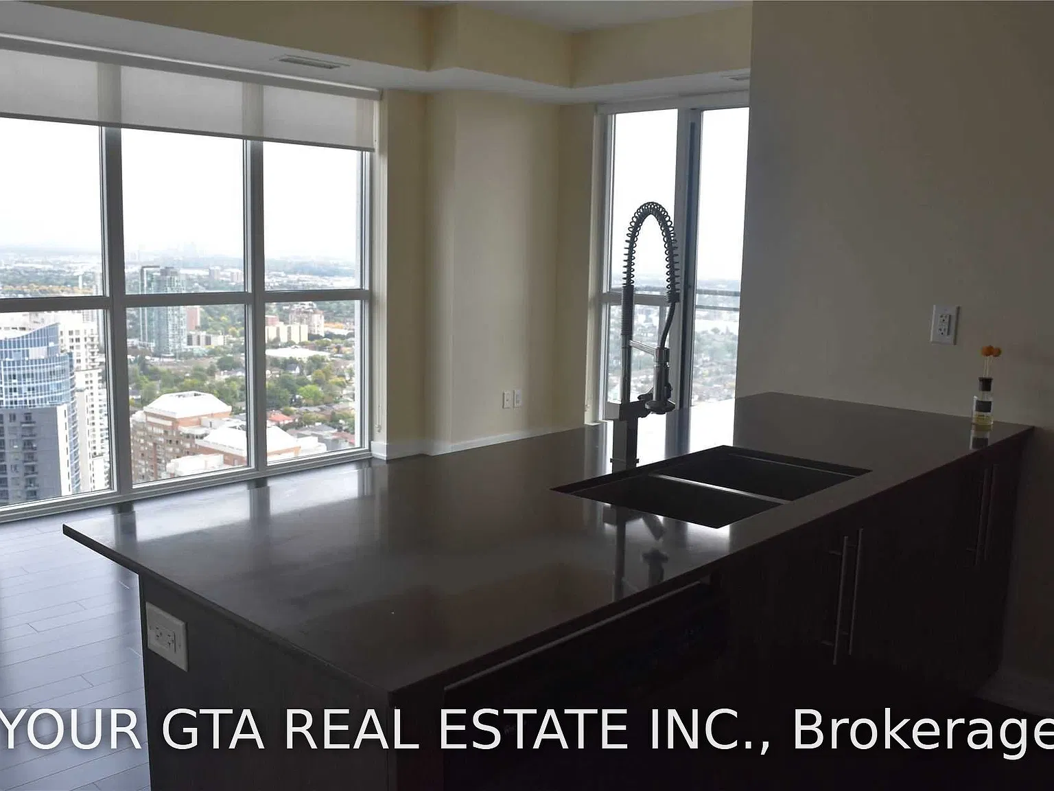 3 bed, $2,800 — Photo 1