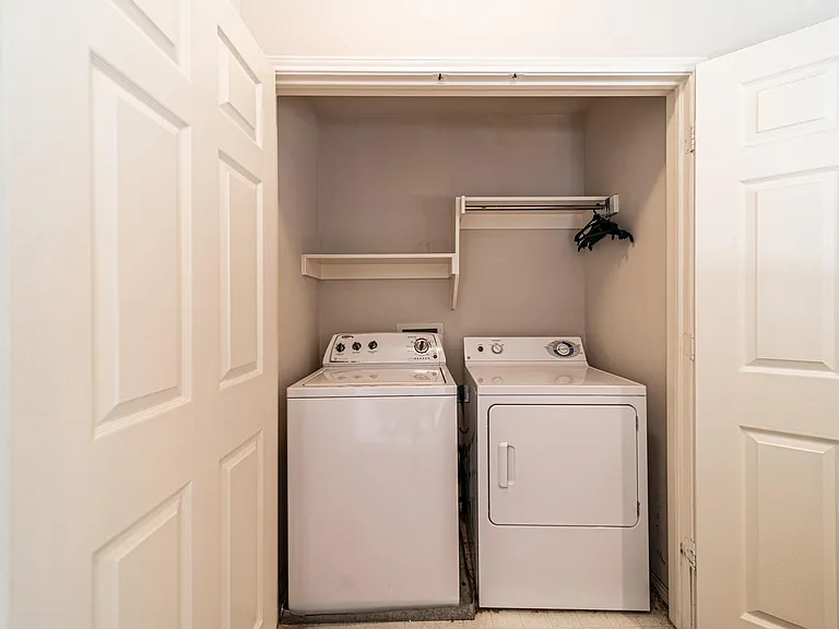 6870 Winston Dr — Photo 18