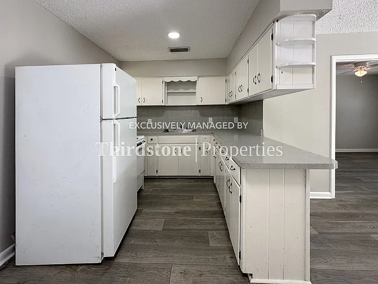 1160 Comanche St #2 — Photo 3