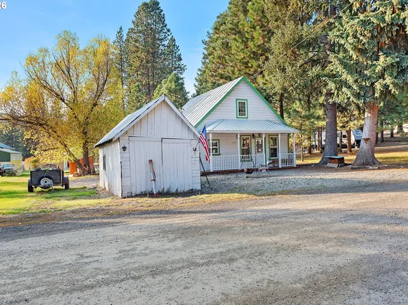237 Bonanza St, Sumpter, OR 97877