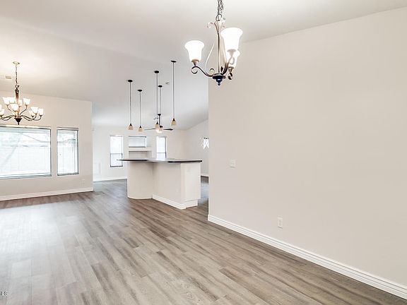 4th image of 9281 W Sunnyslope Ln