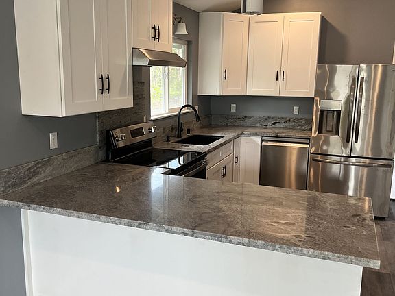 2nd image of 15-2789 Aweoweo St #1