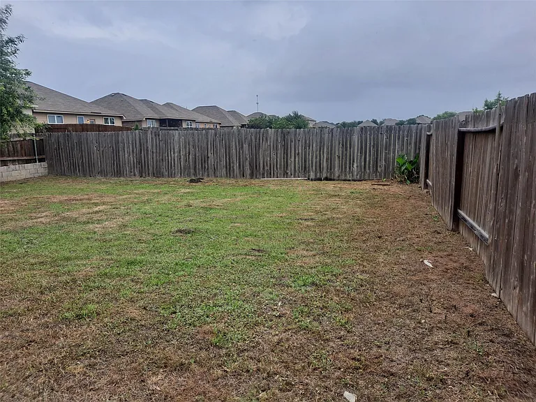 19208 Freedom Hill Ln — Photo 11