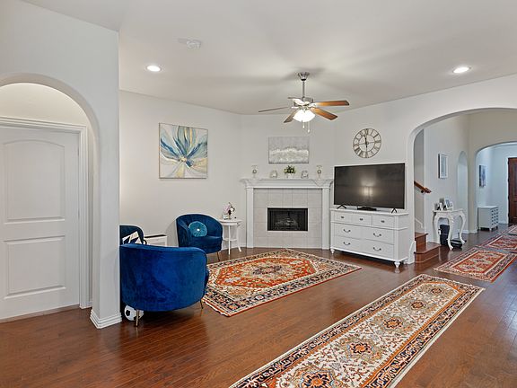 5th image of 6828 Helena Way