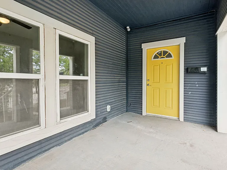 1201 S Palmetto — Photo 4