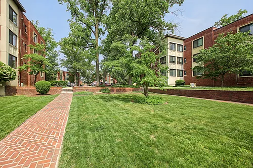 Prince Georges Apartments Photo 1