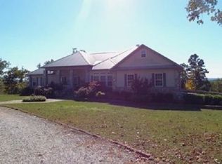 560 Henry Ln, Melbourne, AR 72556