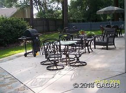 Spacious Patio 