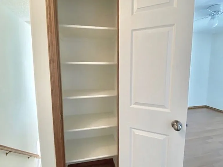 8065 Vectra Dr — Photo 31