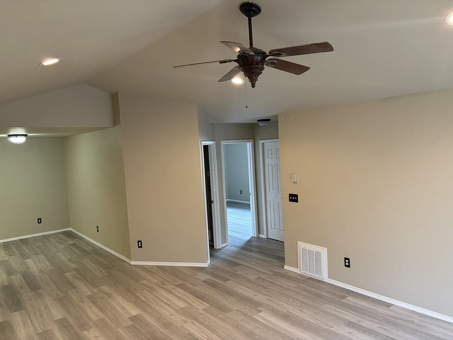 15064 Anthony St - 1 — Photo 2
