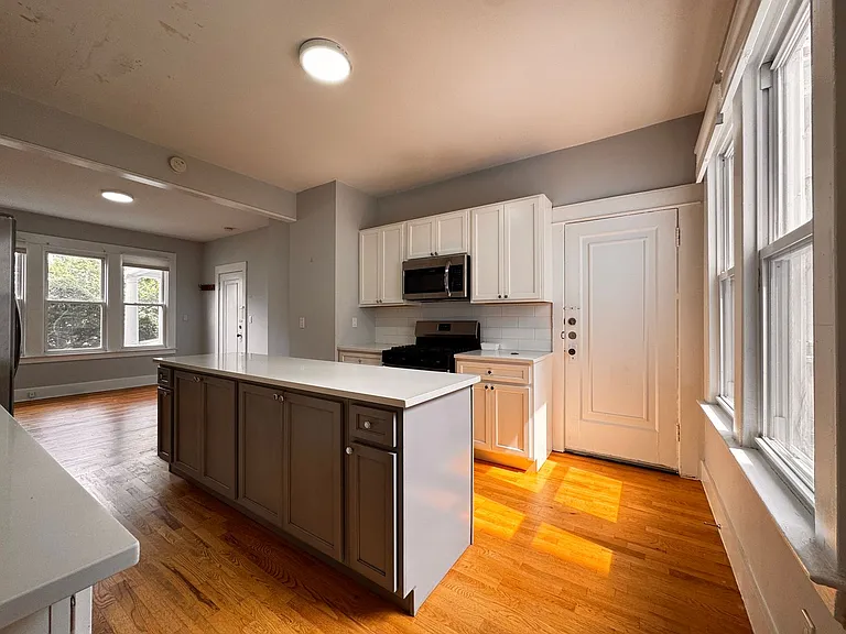 155 Foster St — Photo 13