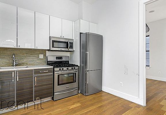 4th image of 146 Wyckoff Ave APT 3F