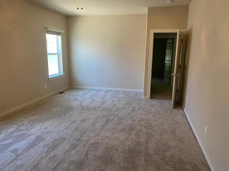 597 N Harrison St — Photo 9