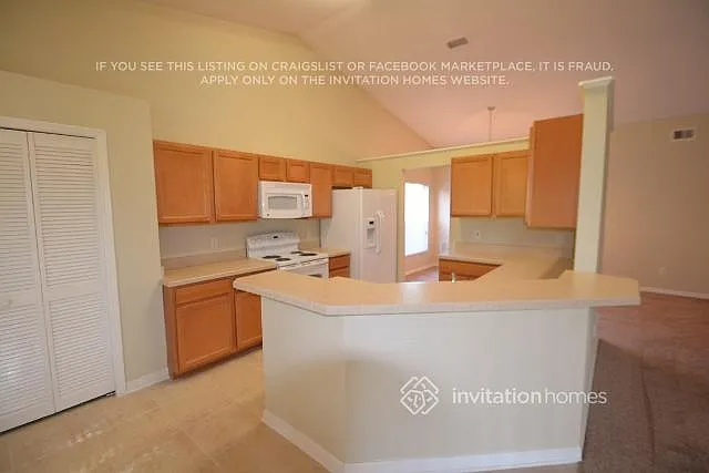 12535 Newfield Dr — Photo 3