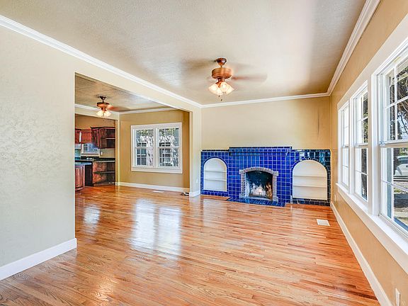 3rd image of 508 E Robinson Ave