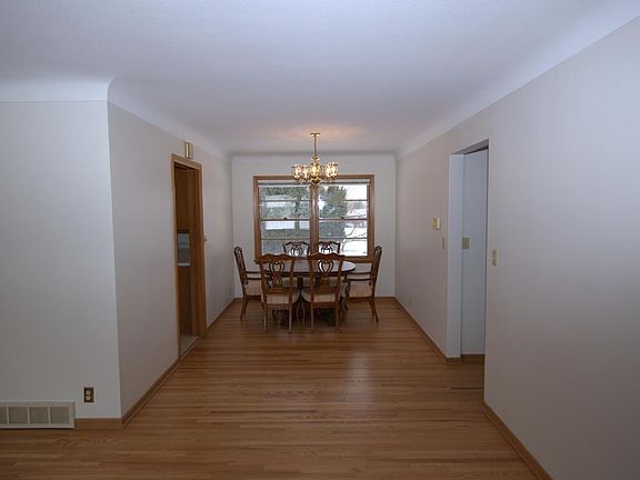 4th image of 2531 Elm Dr