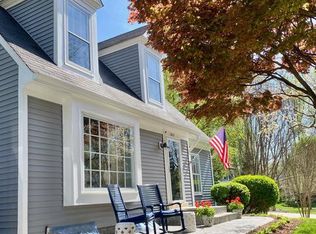 9057 Northedge Dr, Springfield, VA 22153