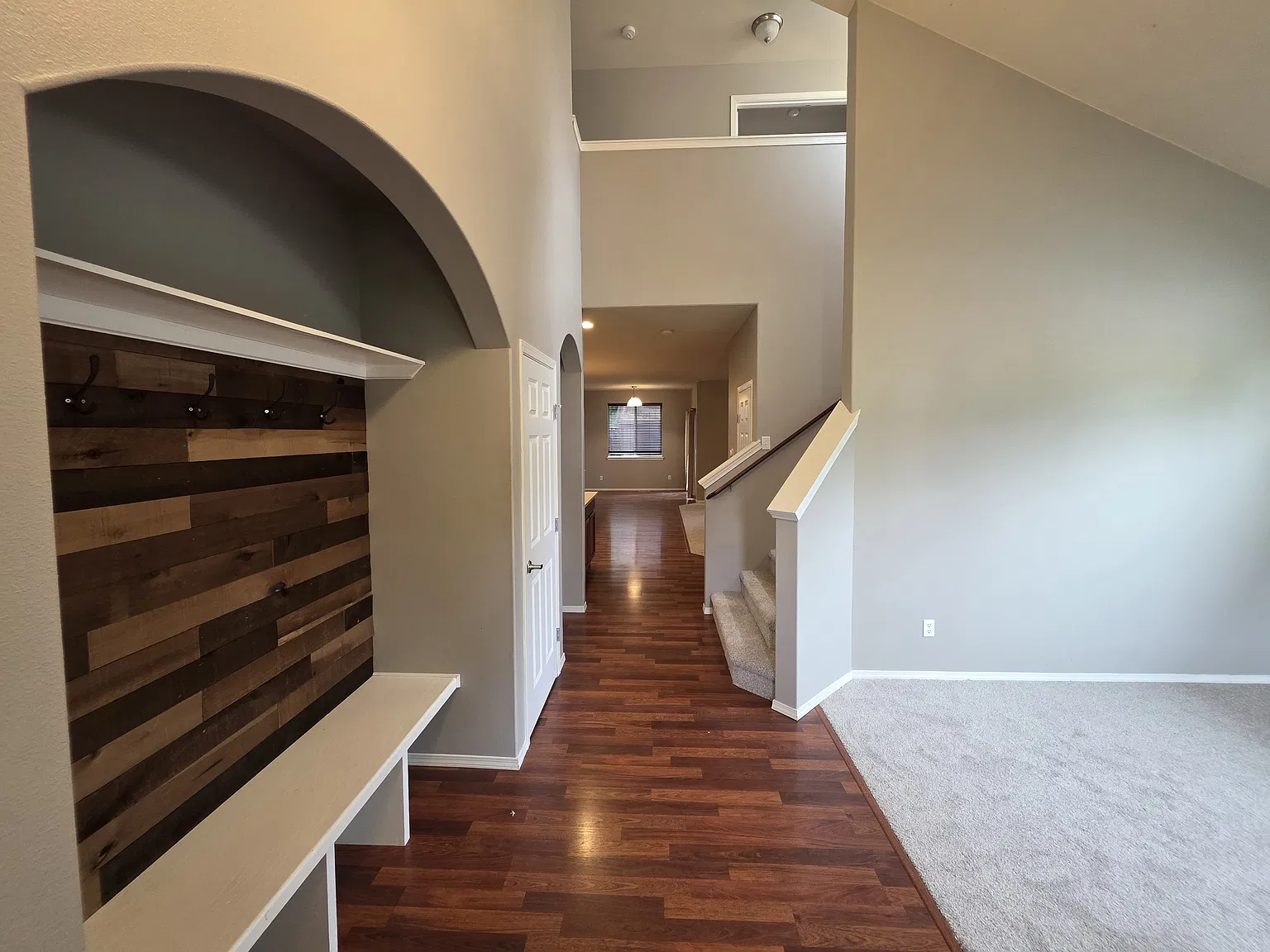5 bed, 2922 sqft, $3,995 — Photo 4