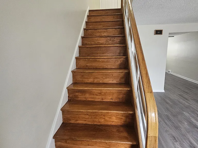 58 Suburban Ln — Photo 11