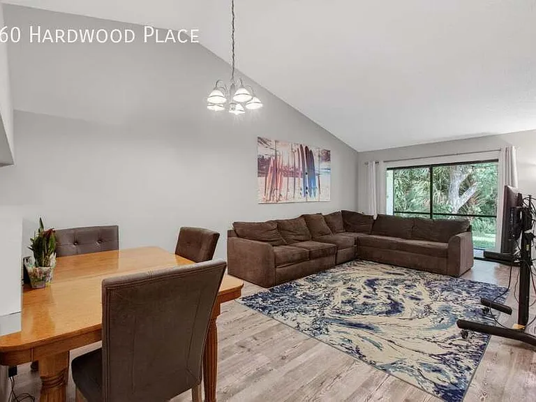 460 Hardwood Pl — Photo 9