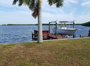 1026 Canal St, Ruskin, FL 33570