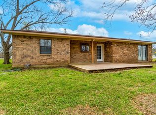 1339 E Kyle Rd, Clute, TX 77531