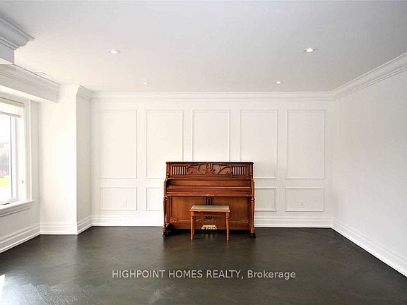 5th image of 72B Gooderham Dr
