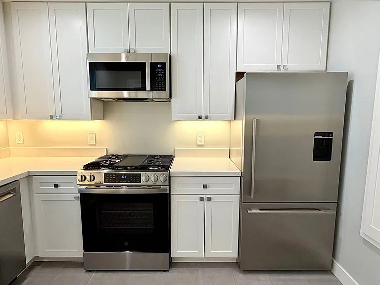 Laurel Oaks Apts — Photo 20