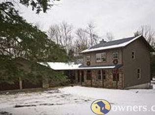 2010 Palomino Ct, Dalton, PA 18414