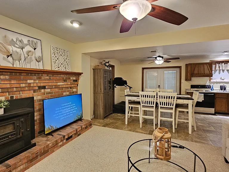 6683 Crain Hwy #1A — Photo 2