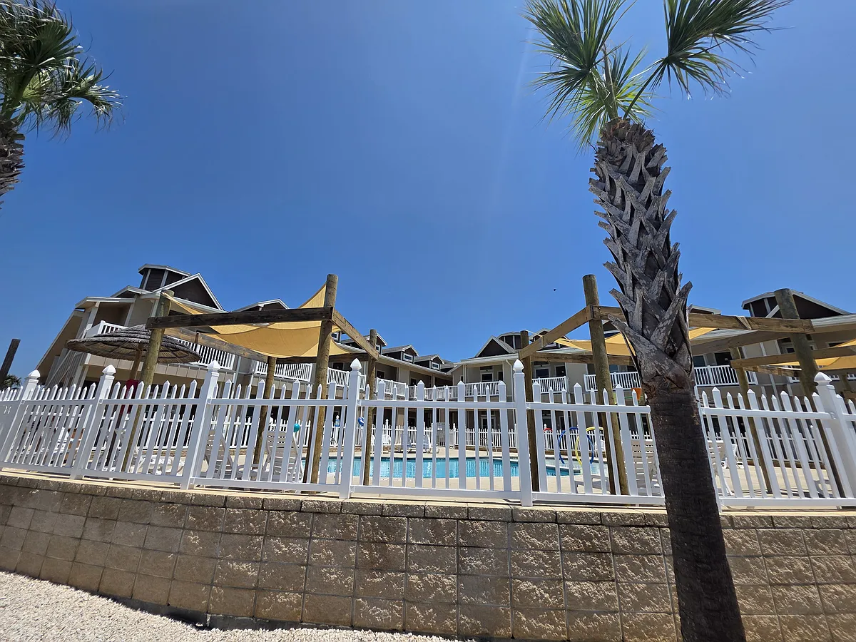 Building Photo - 15034 Aruba Dr #206