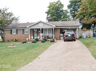 230 Golf Course Rd, Maiden, NC 28650