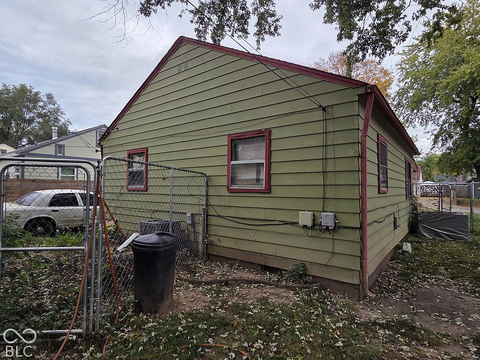7th image of 2258 N Goodlet Ave