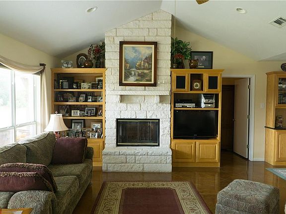 3rd image of 1565 County Road 510