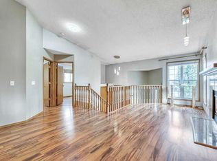 41 Millbank Bay SW, Calgary, AB T2Y2Z1