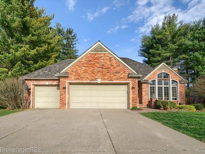 16463 Dawnlight Dr, Fenton, MI, 48430