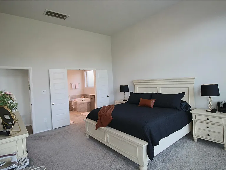 24727 Tanoureen Dr — Photo 22