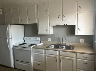 1015 Forest Ct APT 11, Kansas City, KS 66103
