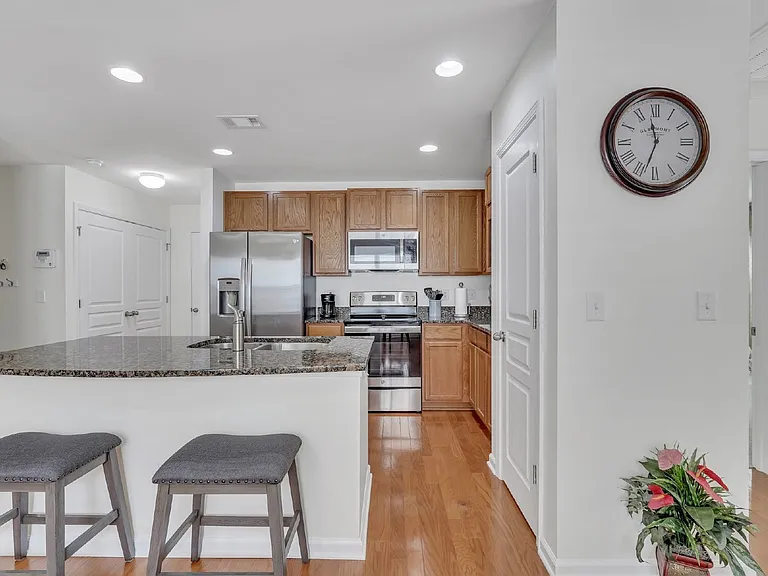 329 Mystic Point Dr — Photo 17