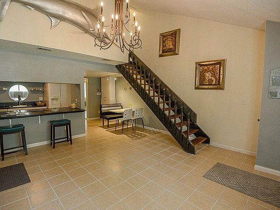5th image of 2228 Sandpiper St