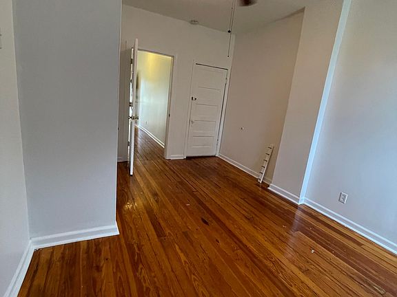 5th image of 4992 Botanical Ave Unit 1F