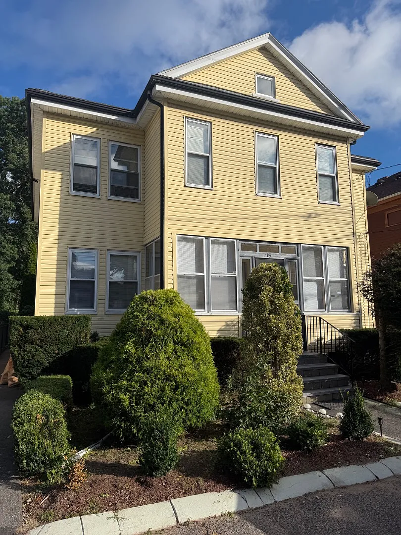 19 Brockton St - Unit 1 — Photo 4