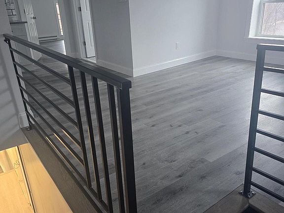 4th image of 5925 Ridge Ave #4