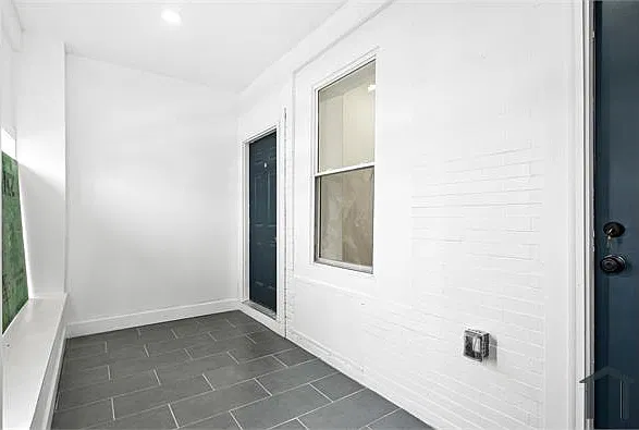 2 bed, 775 sqft, $1,600 — Photo 3