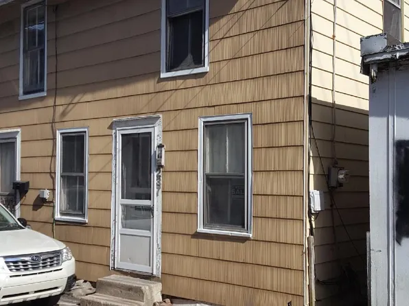 237 E Spruce St, Hazleton, PA 18201