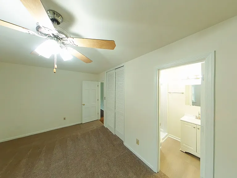859 Catalina Dr — Photo 9